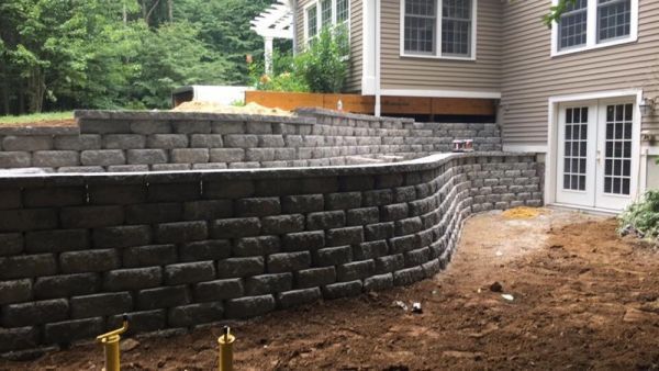 Installation by Holt Landscape Construction  Retaining Wall:  Anchor Diamond Stone Cut