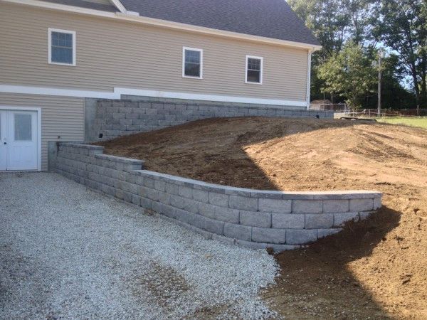 Installation by Great View Landscaping  Wall:  Diamond Pro 8" Wall