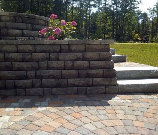 Installation by GJ Landscaping  Wall:  Highland 6" Retaining Wall